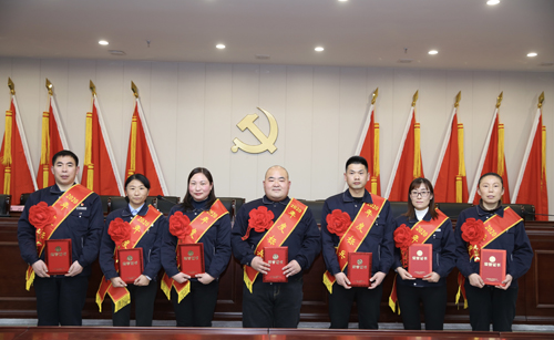 關(guān)于表彰2020年度先進(jìn)集體、先進(jìn)個(gè)人的決定