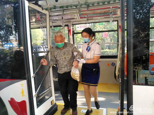 車(chē)靚，服務(wù)也靚01.jpg